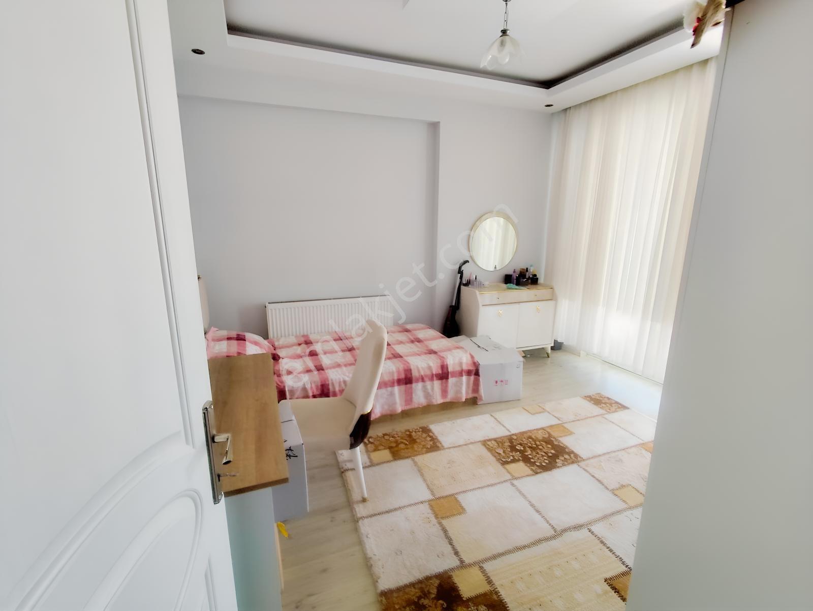 Tekerek Mahallesinde Satılık 3+1 Daire — fotoğraf 6