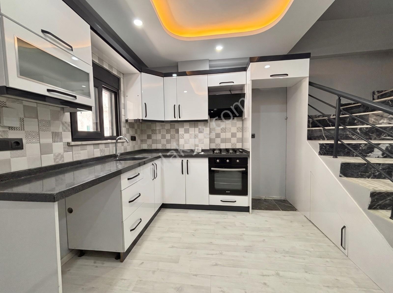 ▀güç'ten Güre'de Kazdağları Manzaralı Çift Teraslı Lüx 3+1 Villa — fotoğraf 18