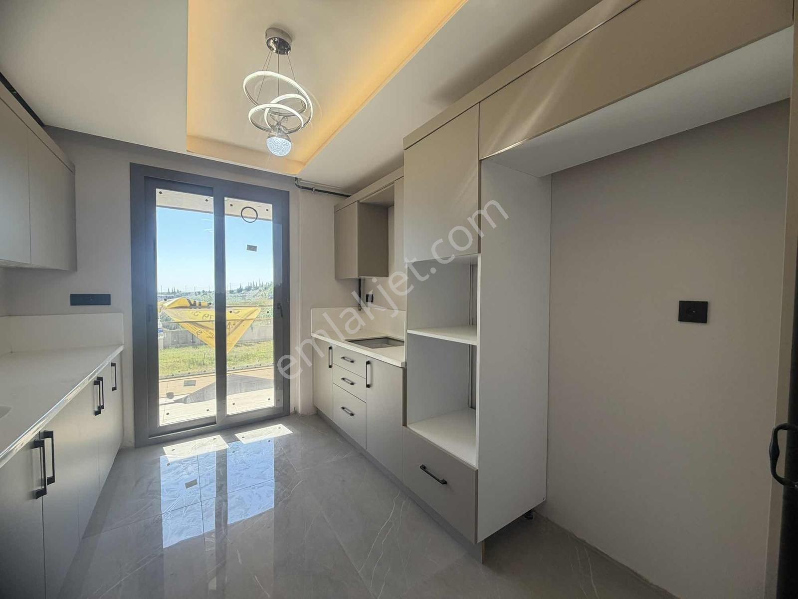 İz'den Site İçerisinde Sıfır 3+1 Kapalı Mtf Yatay Mimari — fotoğraf 3