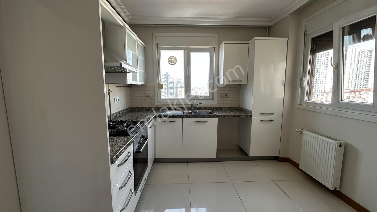 Göztepe Merdivenköy I Boş I Büyük M2 3+1 I Eb.banyolu I Balkonlu — fotoğraf 18