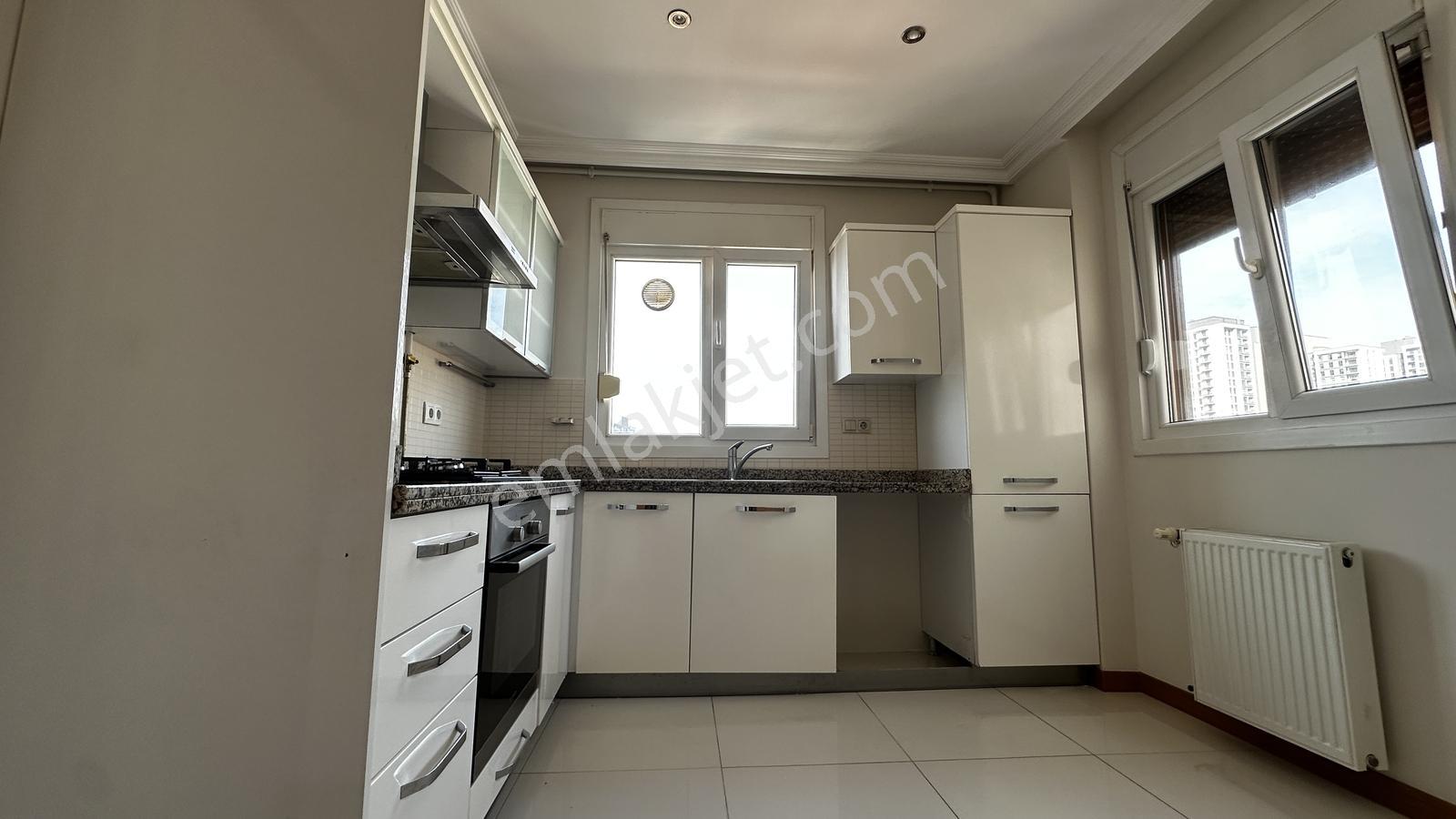 Göztepe Merdivenköy I Boş I Büyük M2 3+1 I Eb.banyolu I Balkonlu — fotoğraf 20