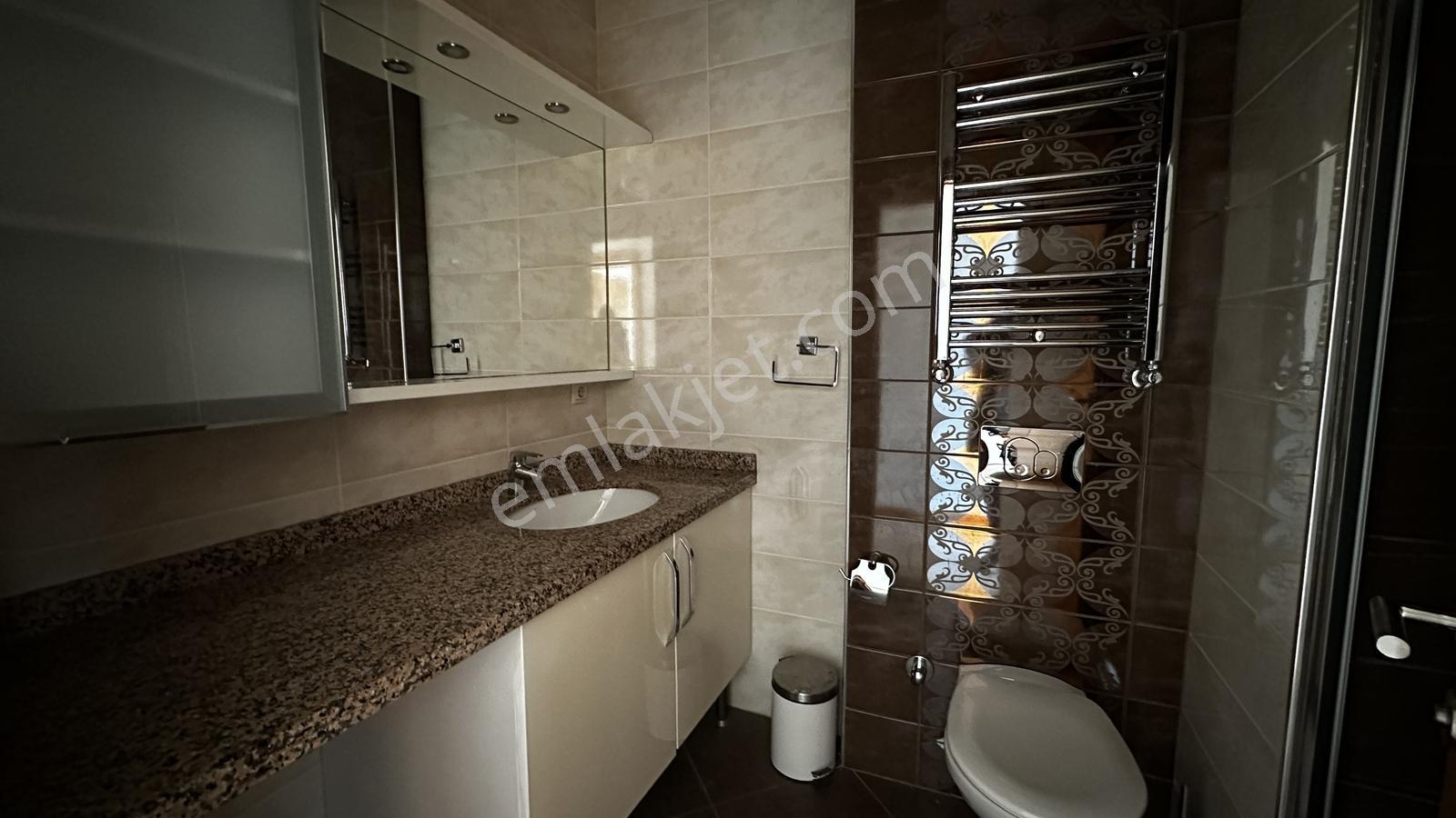 Göztepe Merdivenköy I Boş I Büyük M2 3+1 I Eb.banyolu I Balkonlu — fotoğraf 37