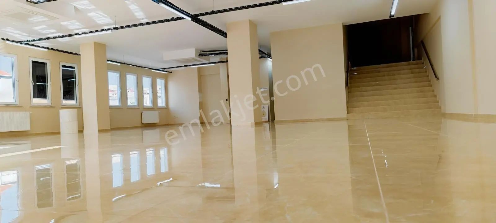 Pendik Velibaba Ankara Cad Üzerinde 1.080 M² Komple Satılık Bina — fotoğraf 9