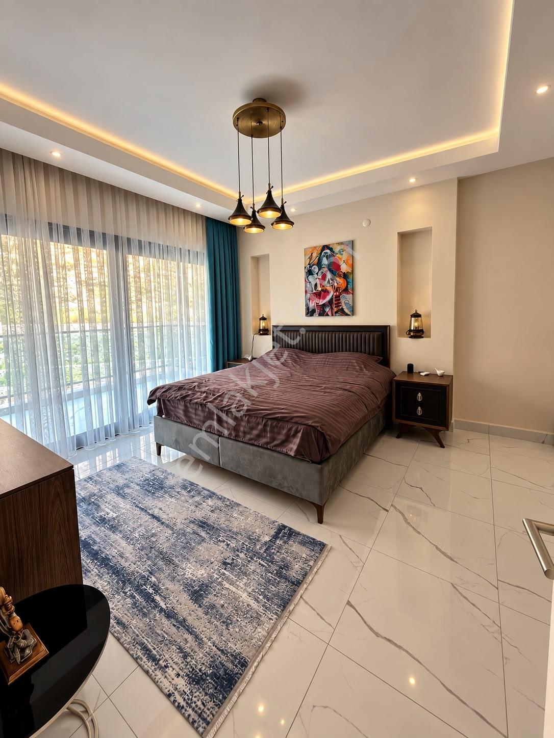 Konak Premium Satılık 2+1 Eşyalı Dublex Daire — fotoğraf 2