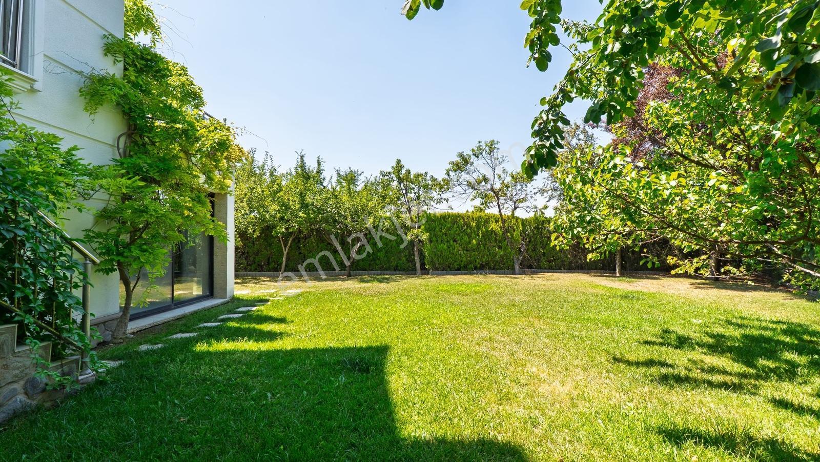 Beyler Caddesi Dostkent Sitesinde Şerefiyeli 6+2 Satılık Villa — fotoğraf 6