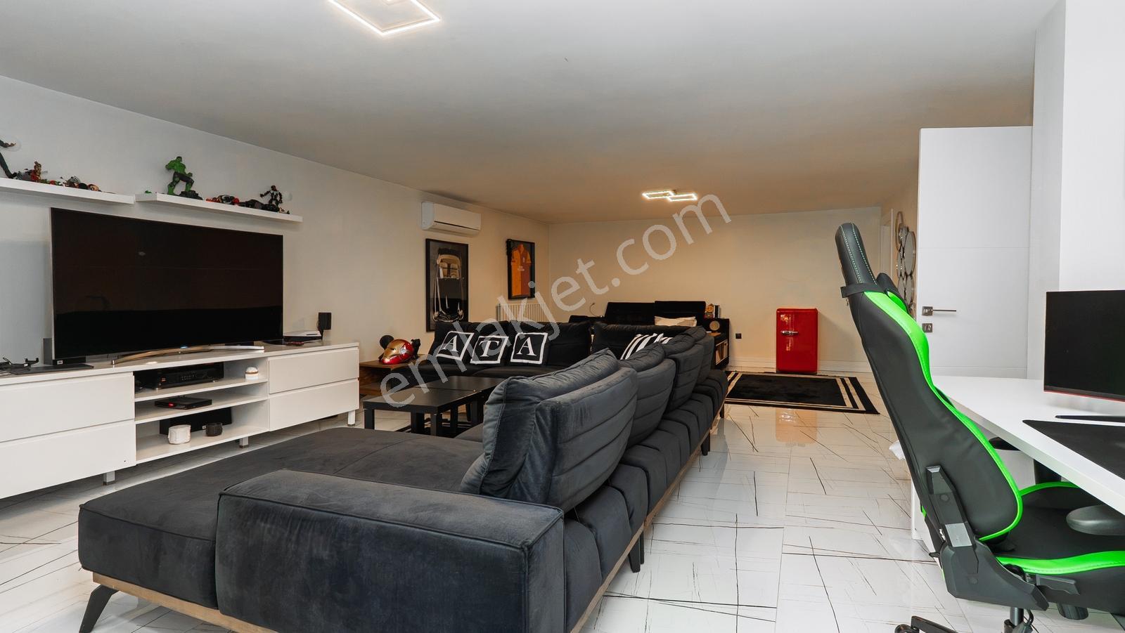 Beyler Caddesi Dostkent Sitesinde Şerefiyeli 6+2 Satılık Villa — fotoğraf 8