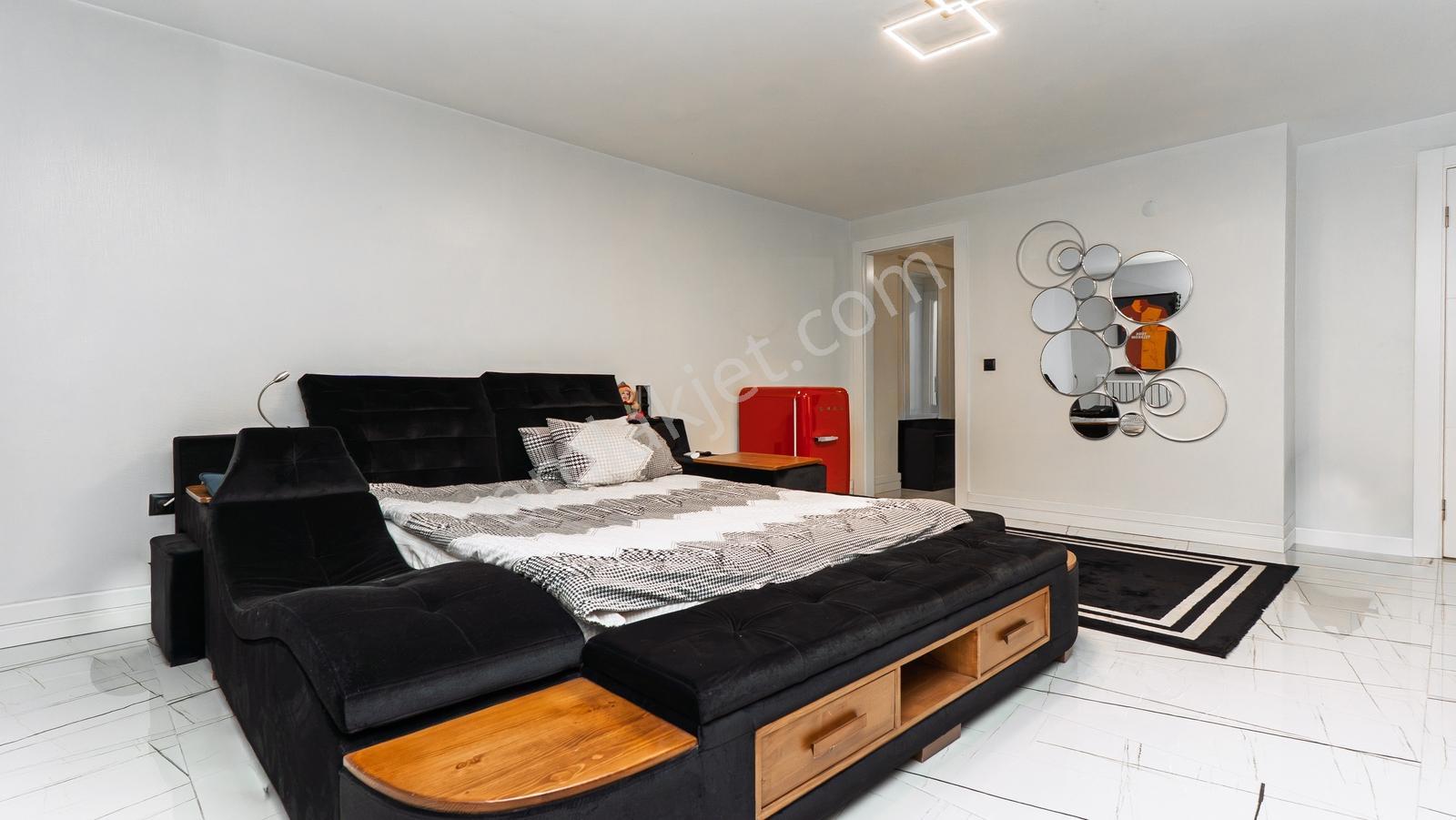 Beyler Caddesi Dostkent Sitesinde Şerefiyeli 6+2 Satılık Villa — fotoğraf 9
