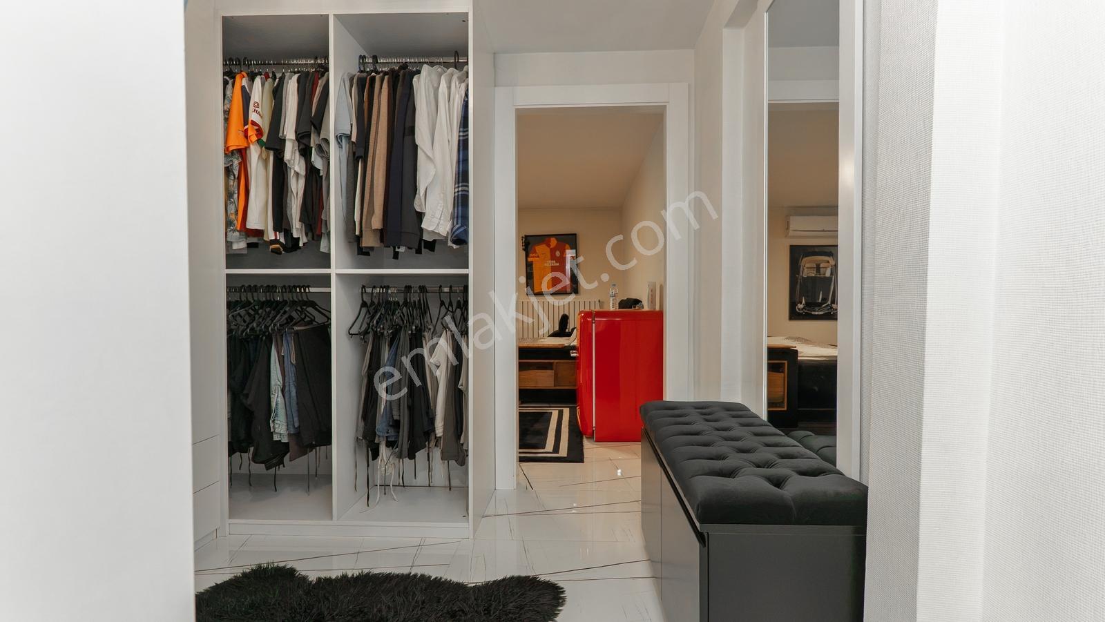 Beyler Caddesi Dostkent Sitesinde Şerefiyeli 6+2 Satılık Villa — fotoğraf 13