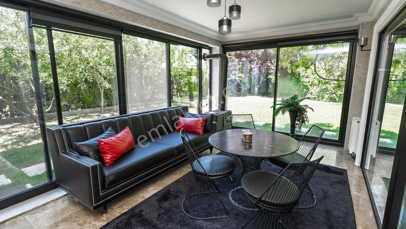 Beyler Caddesi Dostkent Sitesinde Şerefiyeli 6+2 Satılık Villa — fotoğraf 14