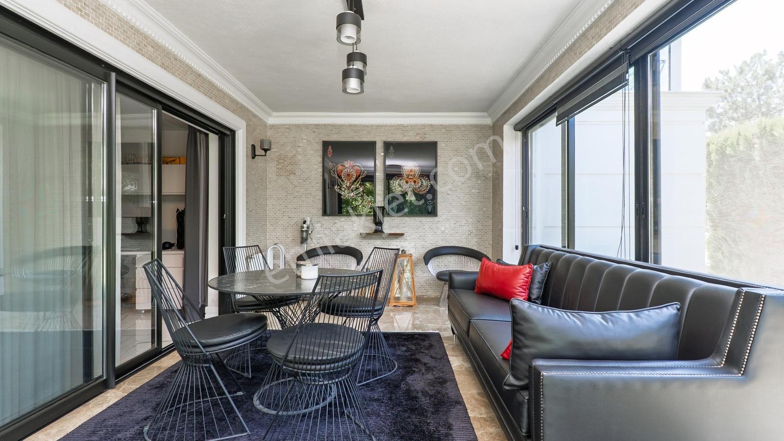 Beyler Caddesi Dostkent Sitesinde Şerefiyeli 6+2 Satılık Villa — fotoğraf 15