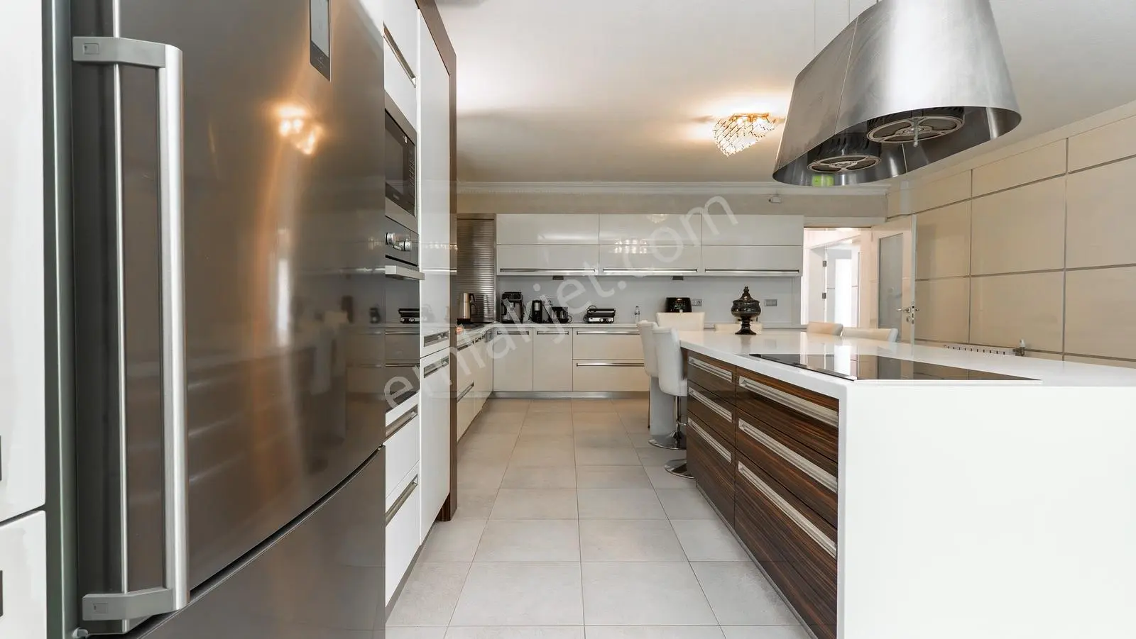Beyler Caddesi Dostkent Sitesinde Şerefiyeli 6+2 Satılık Villa — fotoğraf 28