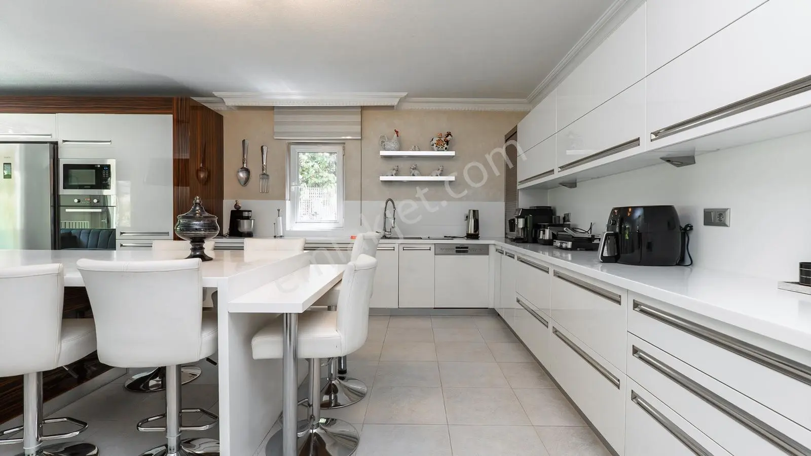 Beyler Caddesi Dostkent Sitesinde Şerefiyeli 6+2 Satılık Villa — fotoğraf 31