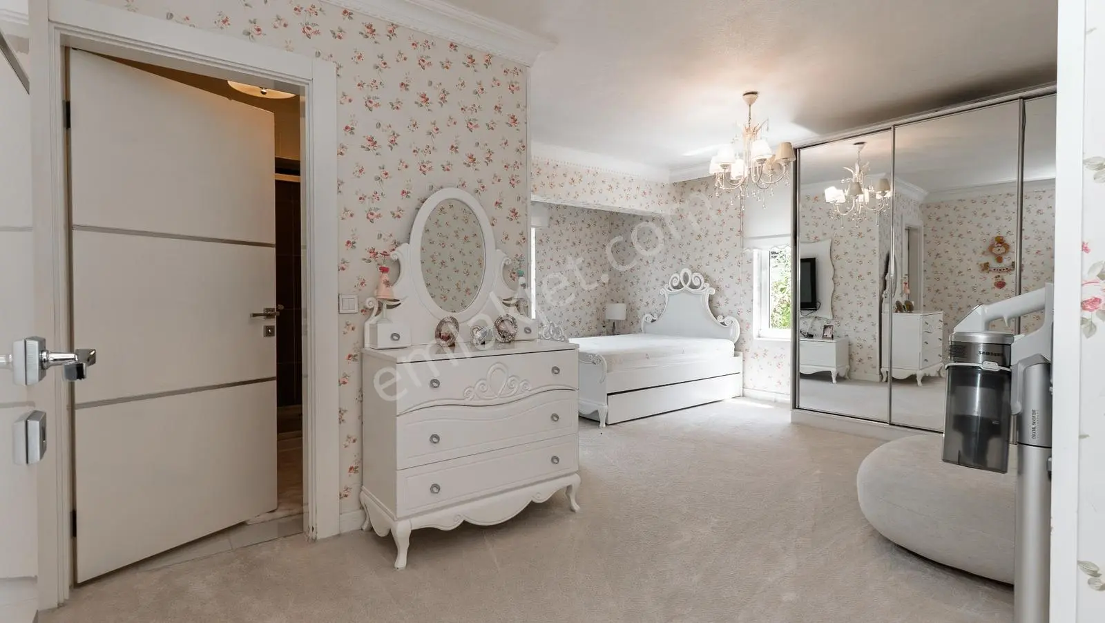 Beyler Caddesi Dostkent Sitesinde Şerefiyeli 6+2 Satılık Villa — fotoğraf 36