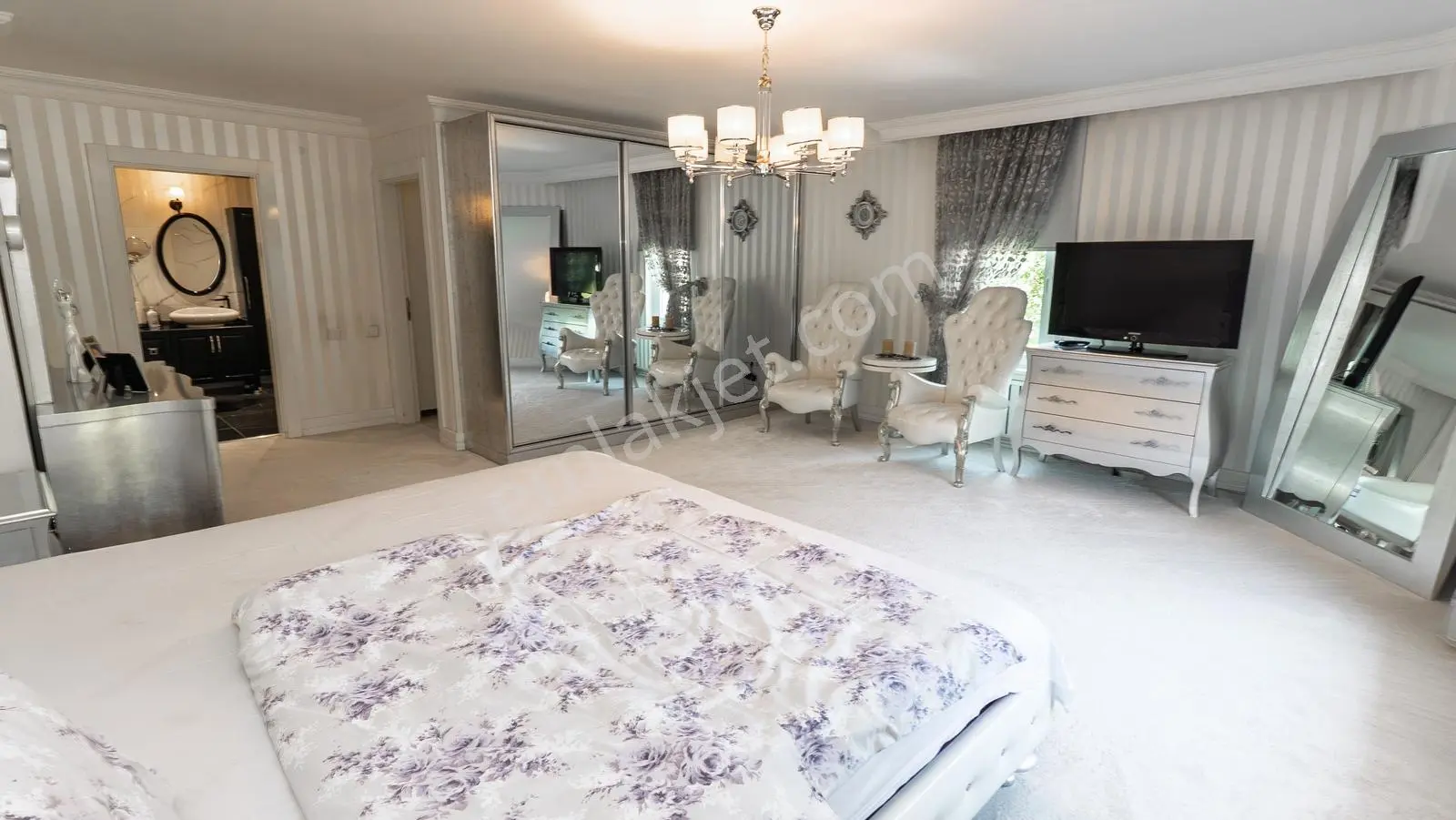 Beyler Caddesi Dostkent Sitesinde Şerefiyeli 6+2 Satılık Villa — fotoğraf 45