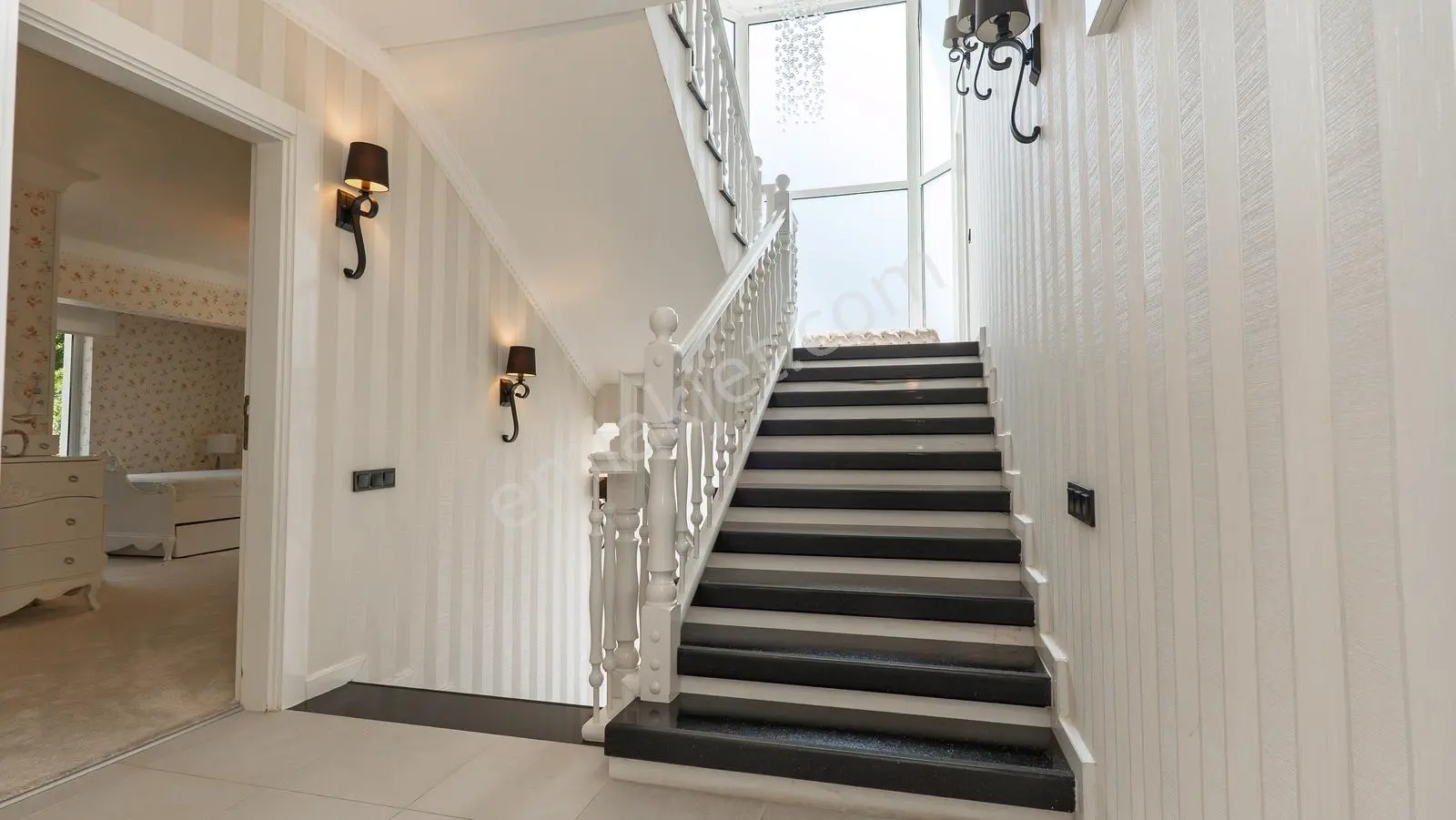 Beyler Caddesi Dostkent Sitesinde Şerefiyeli 6+2 Satılık Villa — fotoğraf 46