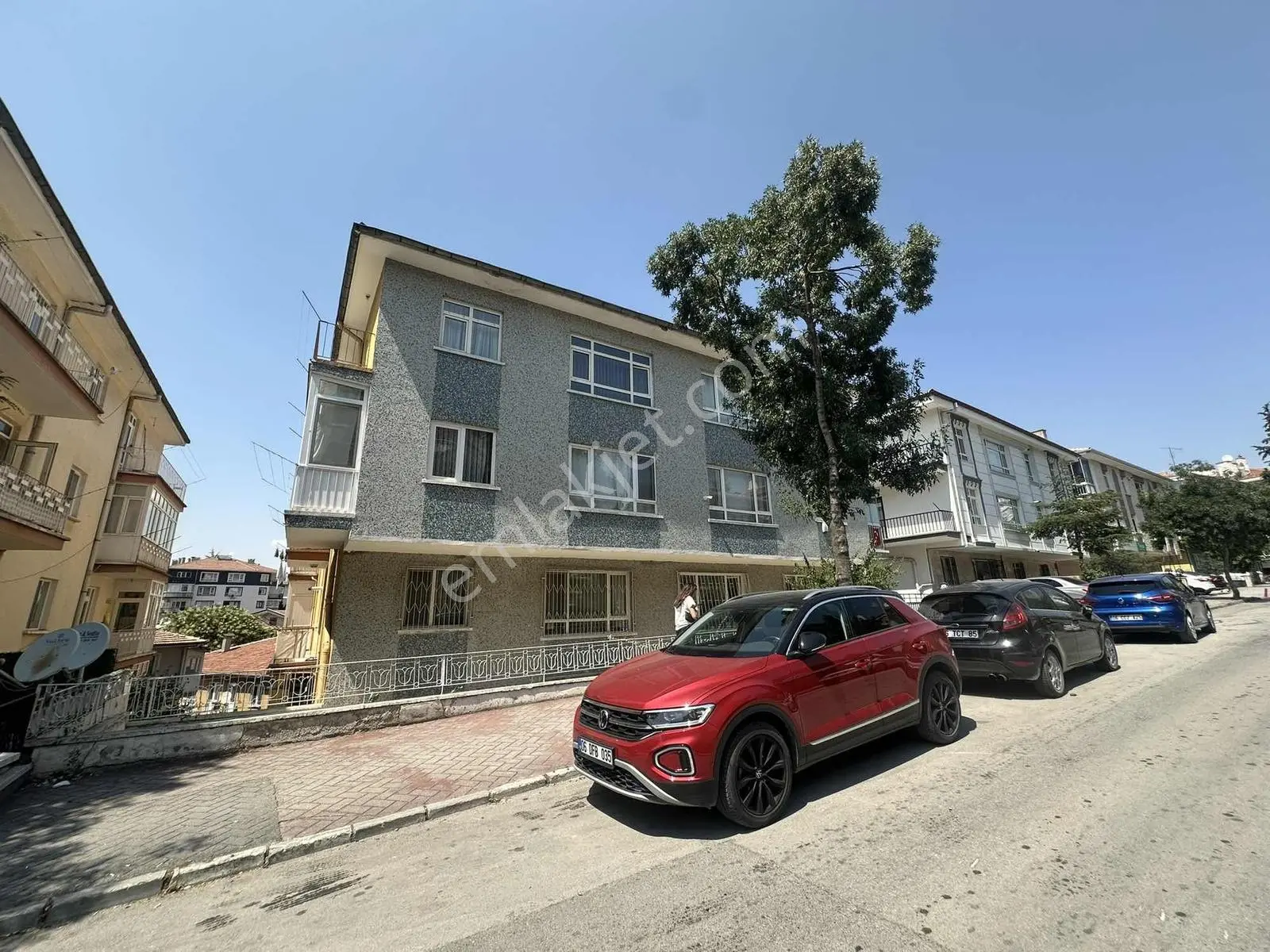 Çankaya Gop Ulubey Sokak'ta Boş 3+1 Satılık Daire — fotoğraf 3