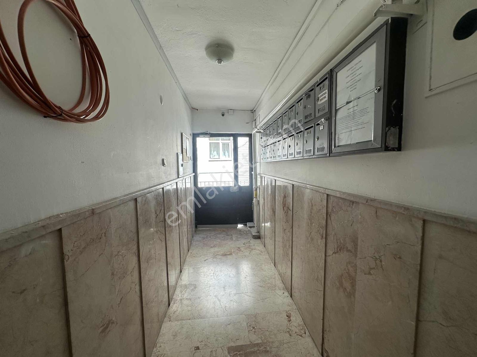 Çankaya Gop Ulubey Sokak'ta Boş 3+1 Satılık Daire — fotoğraf 8