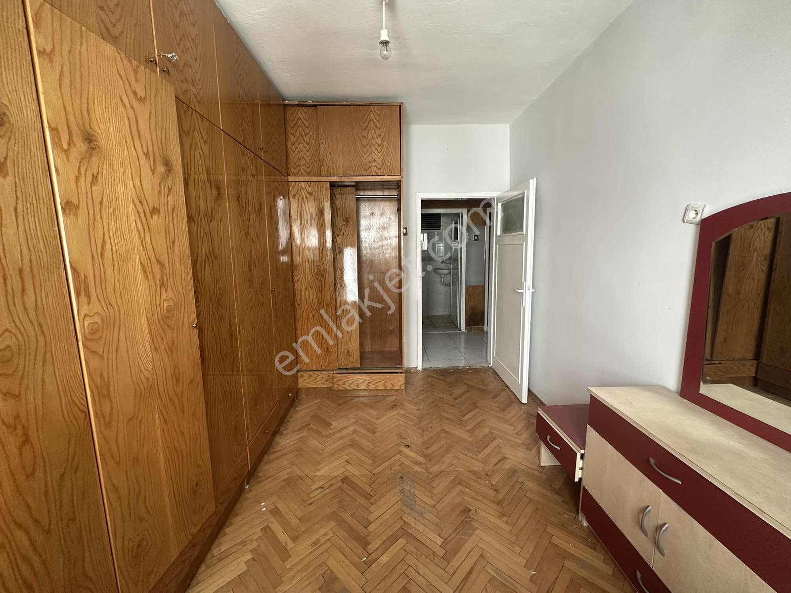 Çankaya Gop Ulubey Sokak'ta Boş 3+1 Satılık Daire — fotoğraf 16