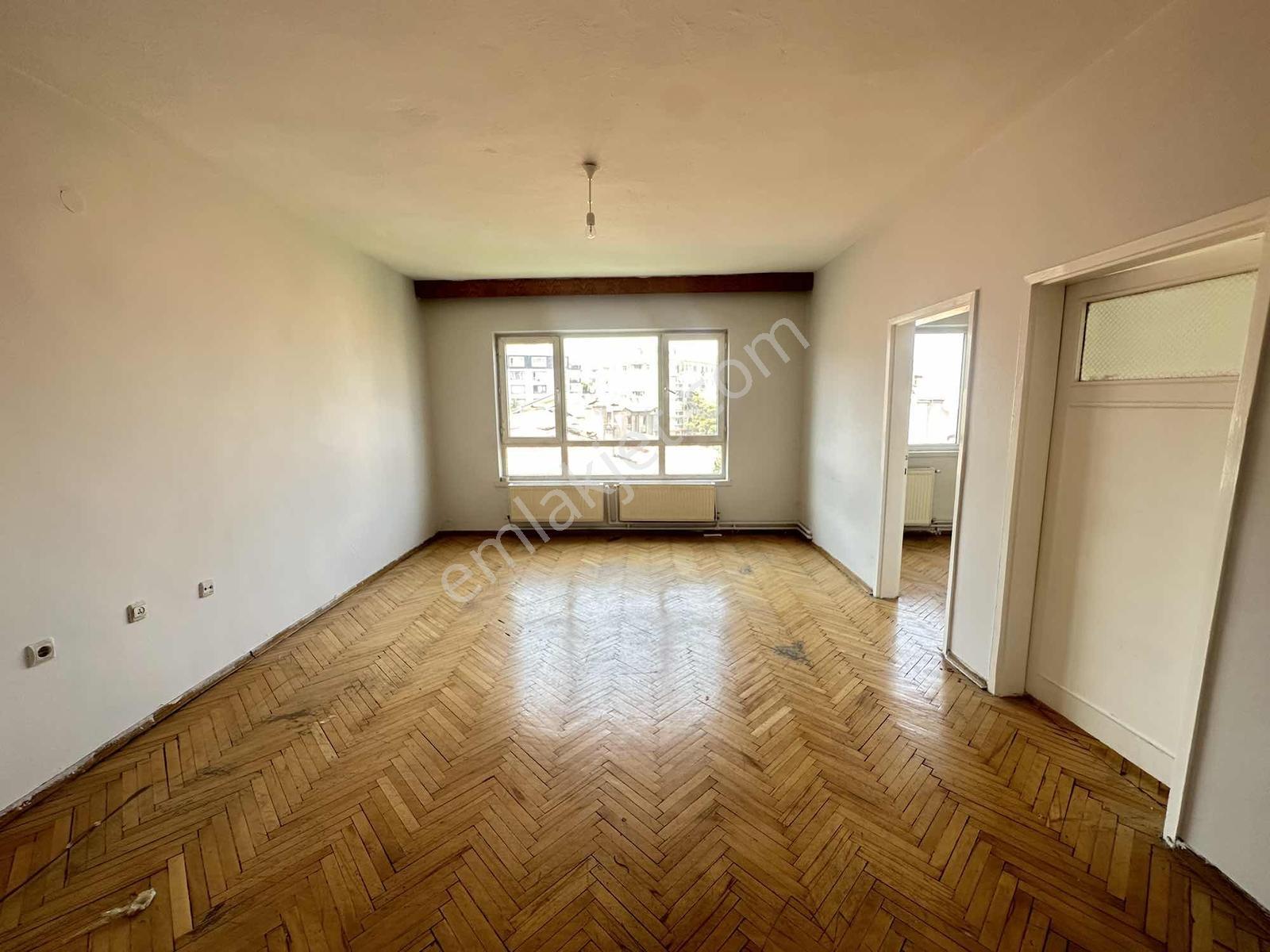 Çankaya Gop Ulubey Sokak'ta Boş 3+1 Satılık Daire — fotoğraf 21
