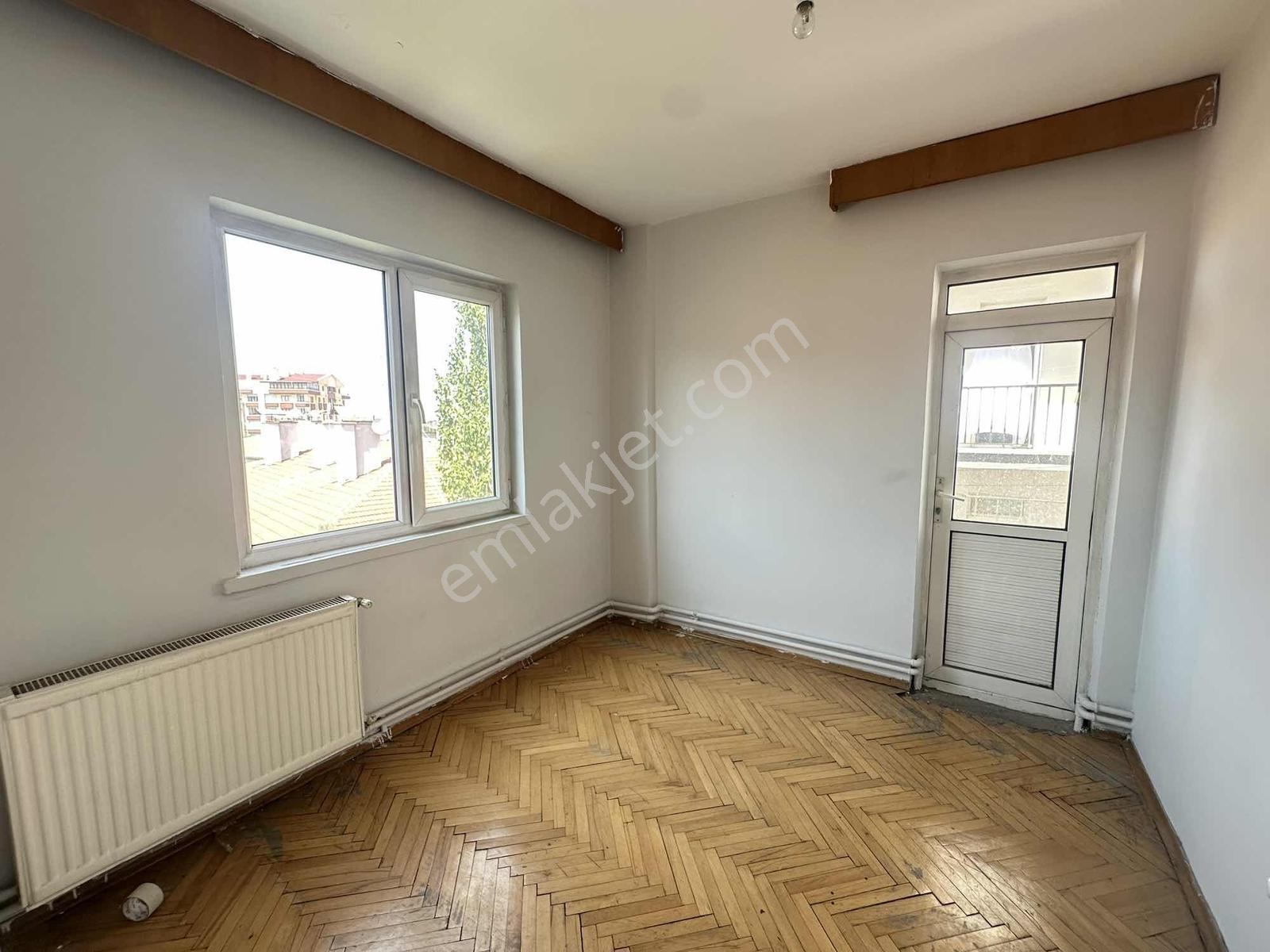 Çankaya Gop Ulubey Sokak'ta Boş 3+1 Satılık Daire — fotoğraf 27