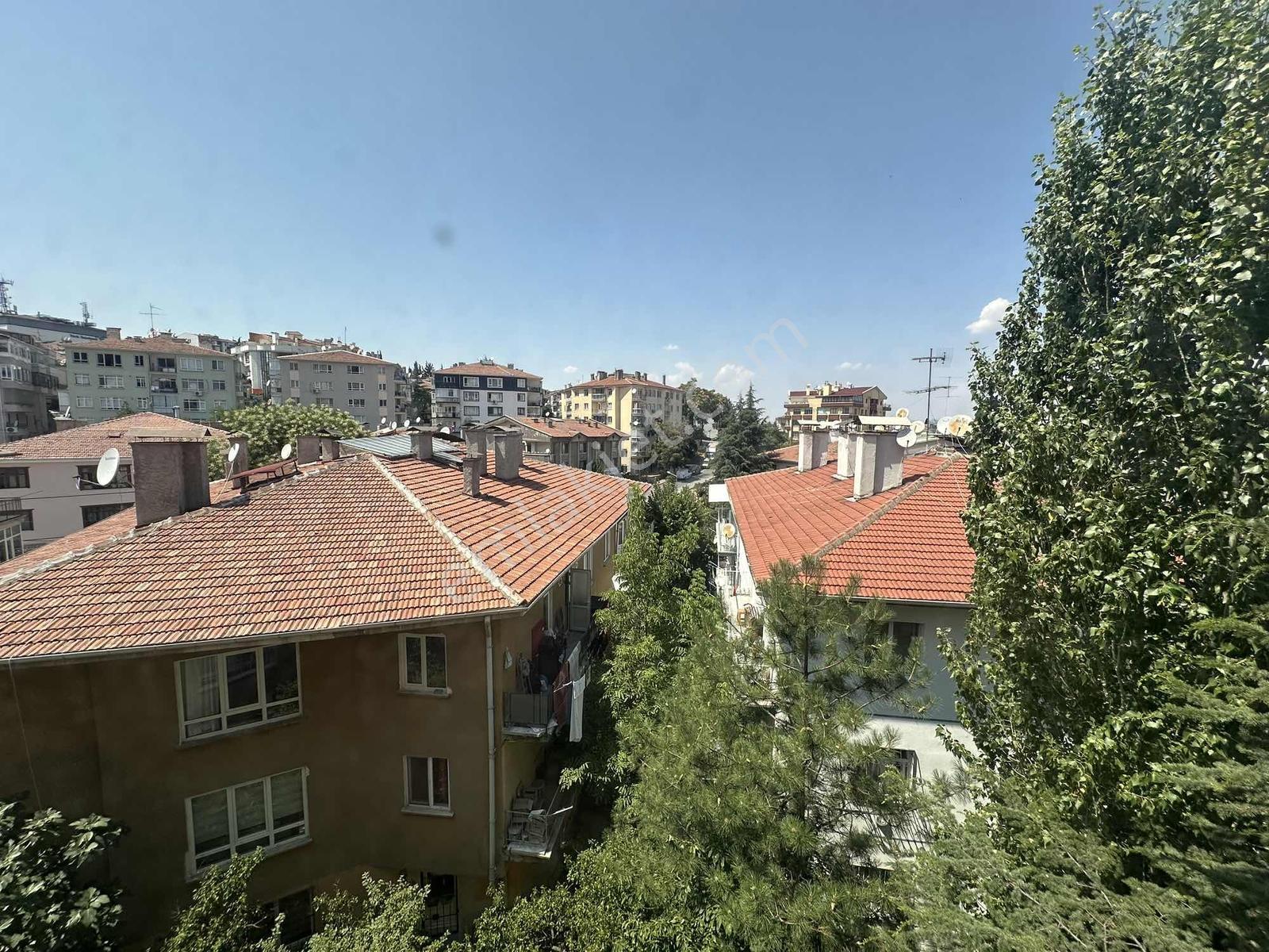 Çankaya Gop Ulubey Sokak'ta Boş 3+1 Satılık Daire — fotoğraf 29