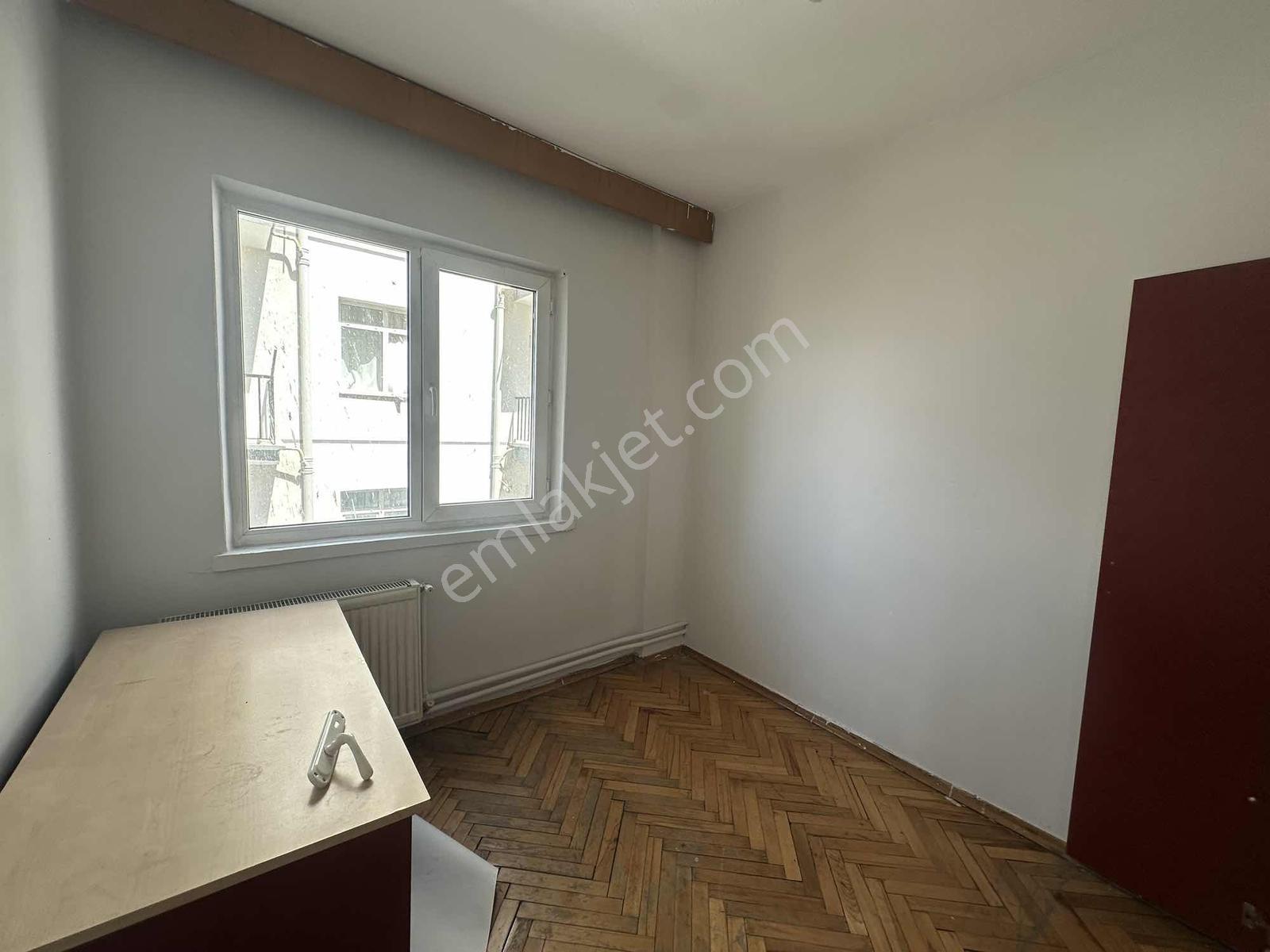 Çankaya Gop Ulubey Sokak'ta Boş 3+1 Satılık Daire — fotoğraf 32