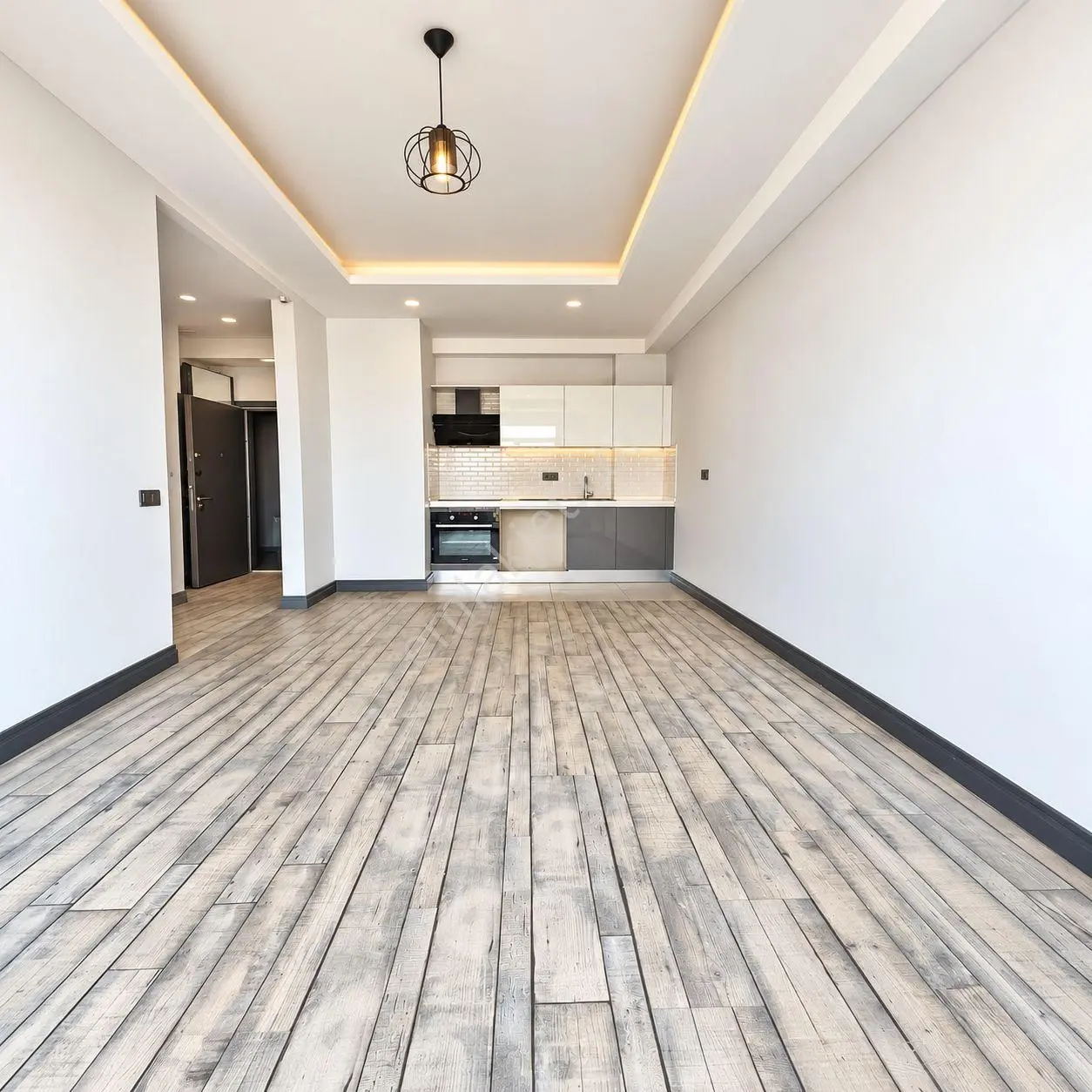 Bahçeşehir’de Konfor Ve Prestiji Bir Arada Sunan Satılık 1+1 — fotoğraf 3