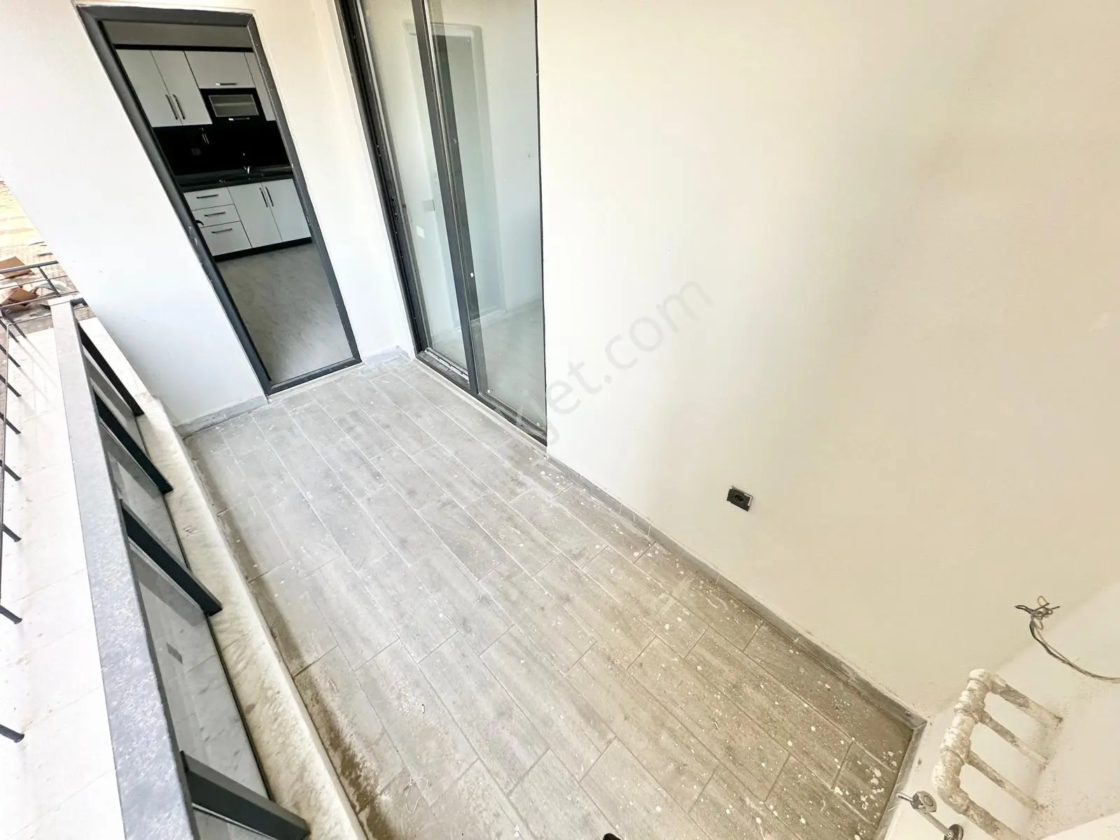 ⭐ay Emlak'tan⭐akçay'da Denize Yakın Ön Cephe Şık Tasarımlı Ara Kat Satılık 1+1 Lüks Daire — fotoğraf 17