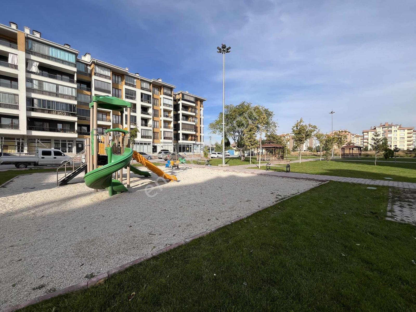 Aslanlı Kışla Cadde'sine Cephe 3+1 Satılık Hesaplı Daire — fotoğraf 8