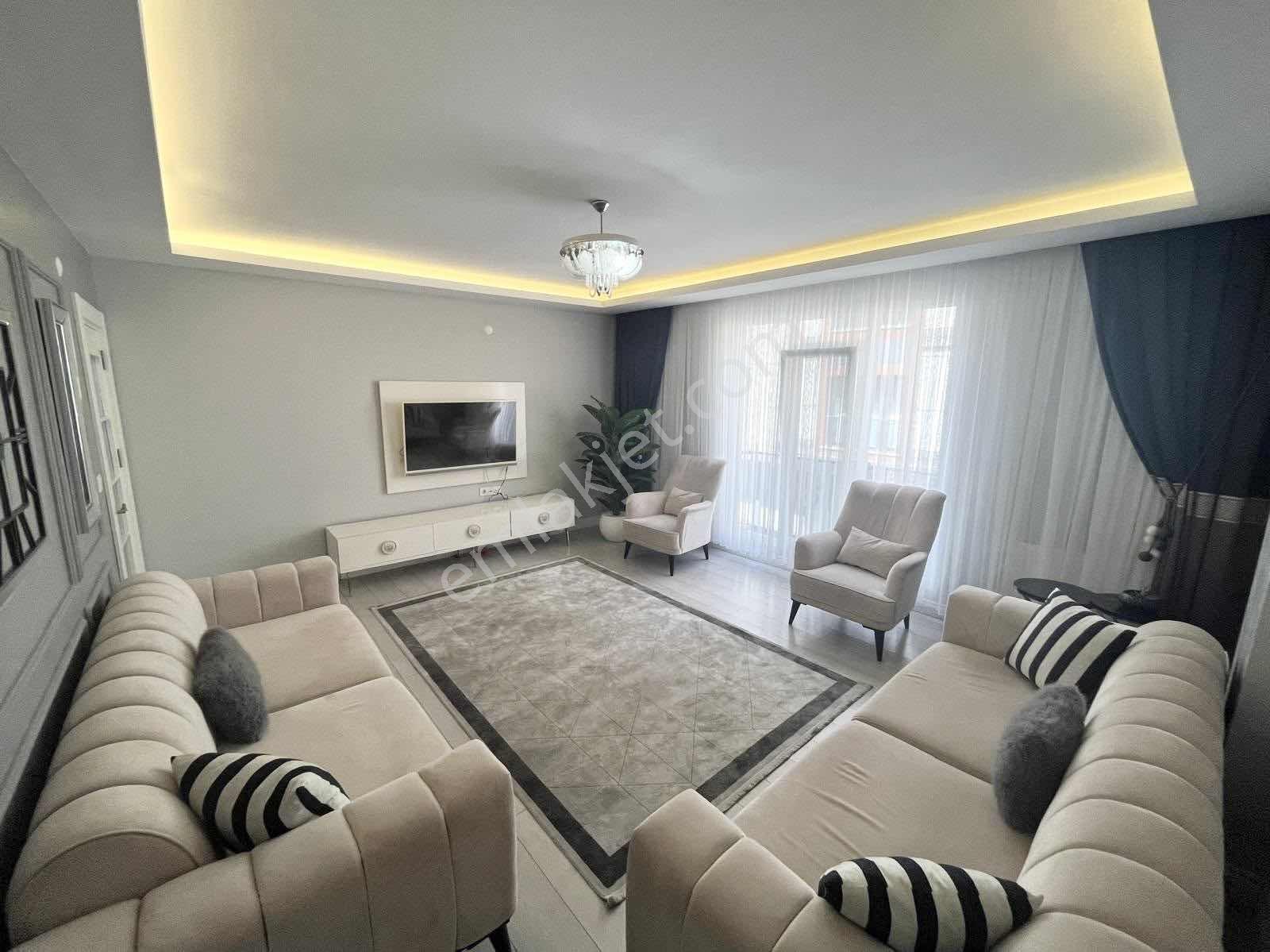 Demir İnş. Tramvaya Komşu 2+1 100M2 1.Kat 4 Yıllık Lüx Daire
