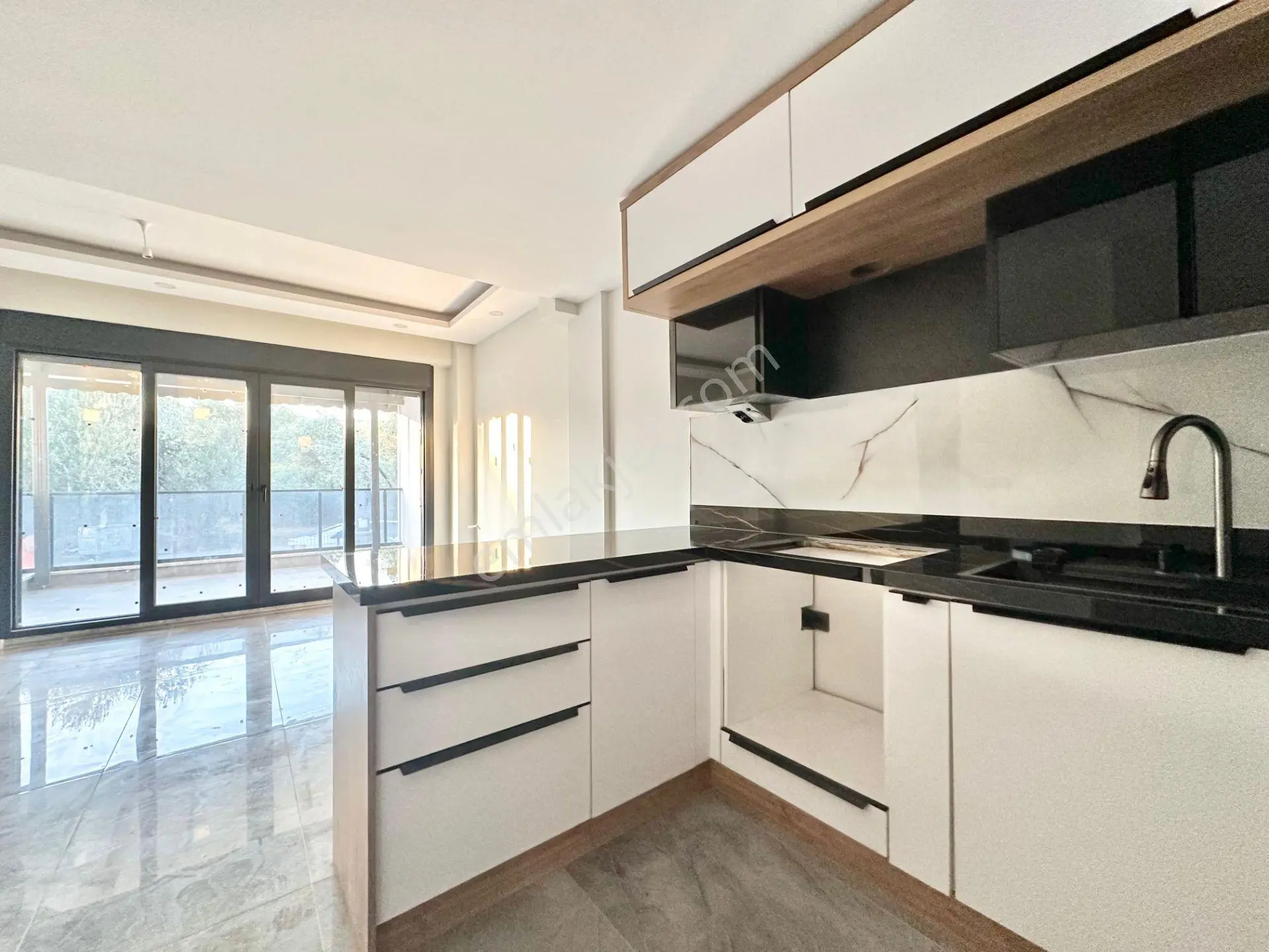 Ay Emlaktan Narlıda Kazdağları Eteklerinde Huzur Bulacağınız Denize 100 M Satılık 3+1 Villa — fotoğraf 7