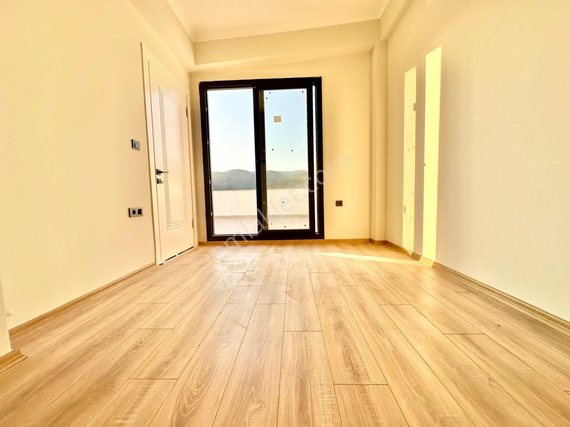 Ay Emlaktan Narlıda Kazdağları Eteklerinde Huzur Bulacağınız Denize 100 M Satılık 3+1 Villa — fotoğraf 18