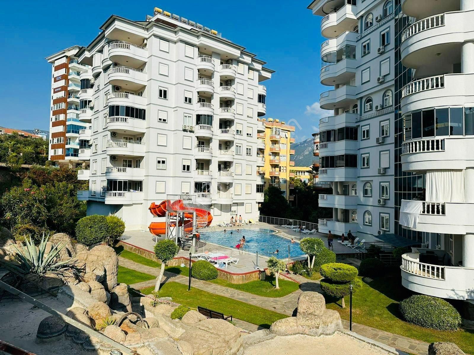 Alanya Tosmur’Da Lüks Rezidansta Full Eşyalı 2+1 Satılık Daire