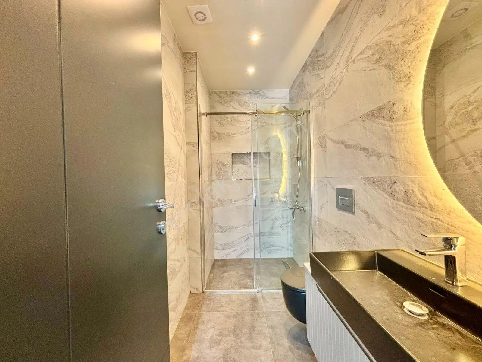 ꧁ay Emlaktan꧂güre'de Yolun Alt Tarafında Yüzme Havuzlu Denize Yakın Satılık 3+1 Lüks Müstakil Villa — fotoğraf 30