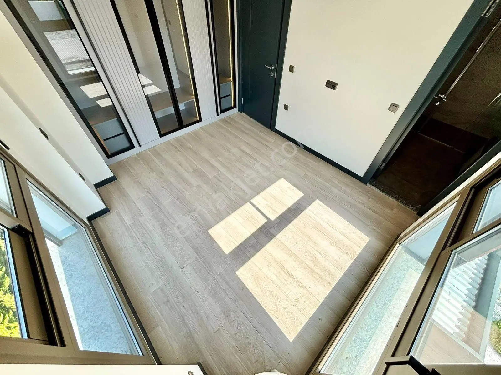 ꧁ay Emlaktan꧂güre'de Yolun Alt Tarafında Yüzme Havuzlu Denize Yakın Satılık 3+1 Lüks Müstakil Villa — fotoğraf 33