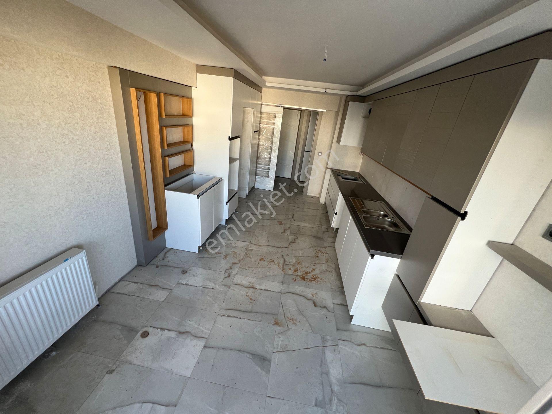 Sincan Törekent 6.arakat Sıfır Giyinme Odalı 4+1 Satılık Daire — fotoğraf 10
