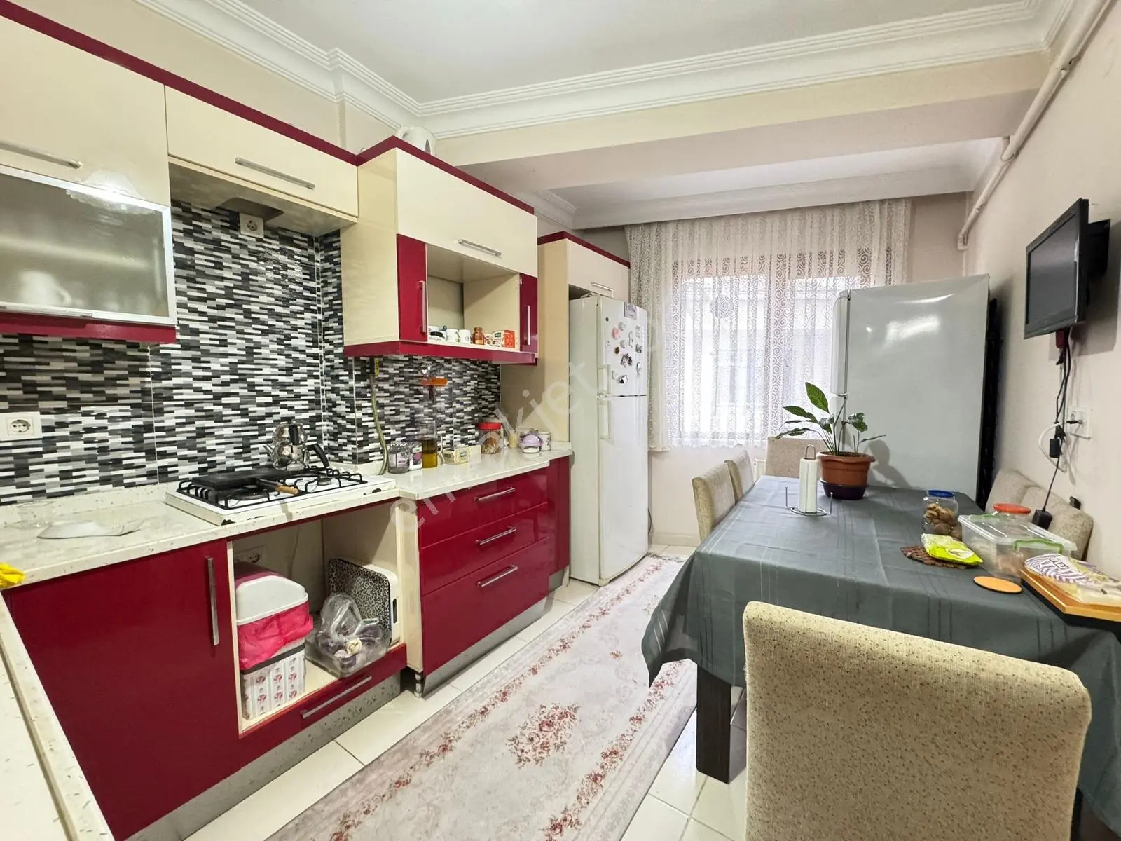 B.paşa Yenidoğan Mh Güzel Lokasyonda Satılık Daire — fotoğraf 5