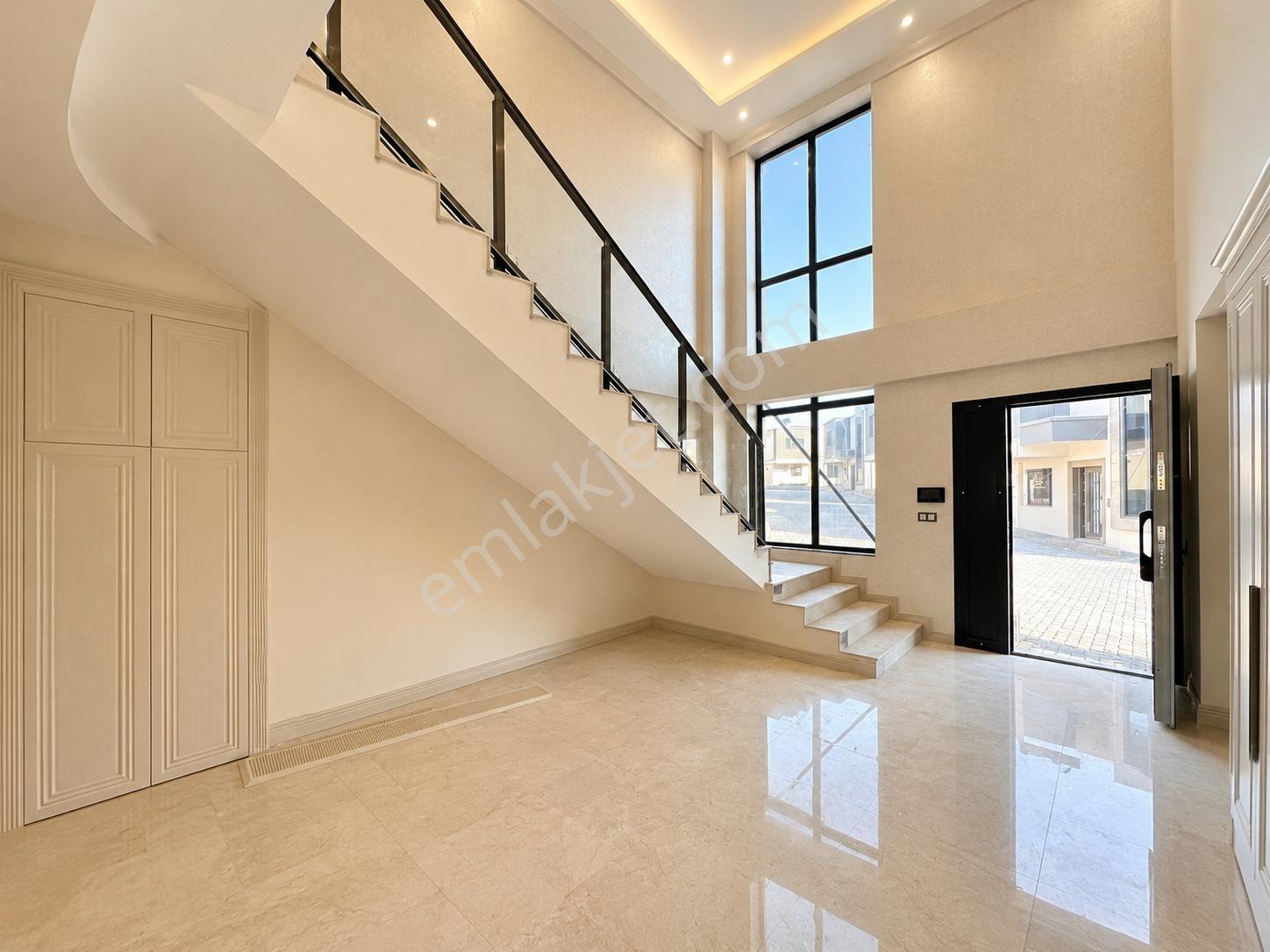Eras Gayrimenkul'den Satılık Dubleks Köşe Villa — fotoğraf 6