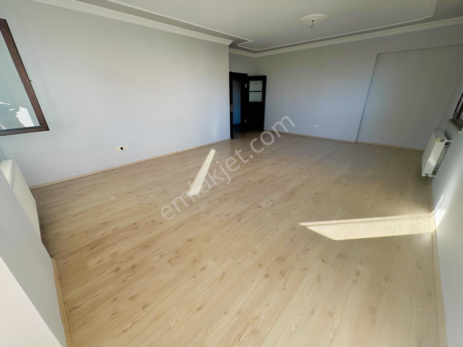 Redstone Şana Dan Çukurçayırda Merkezi Noktada Üç Cepheli 4+1 — fotoğraf 10