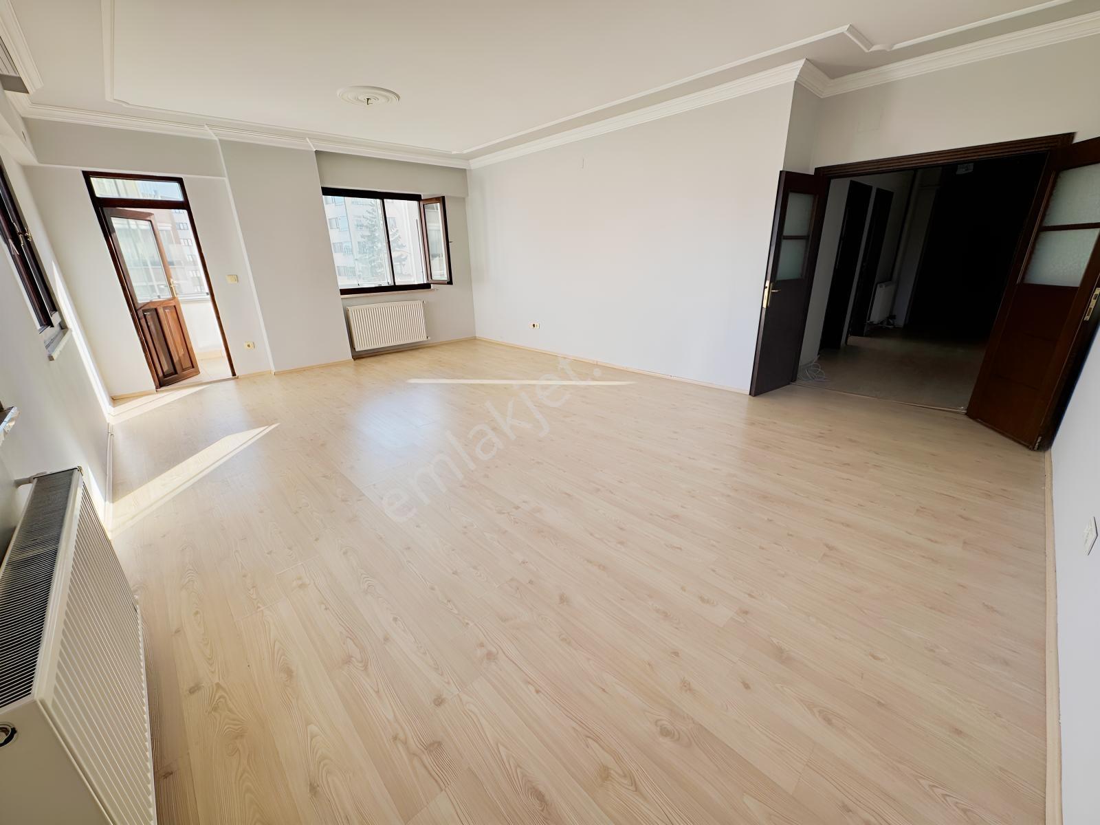 Redstone Şana Dan Çukurçayırda Merkezi Noktada Üç Cepheli 4+1 — fotoğraf 12