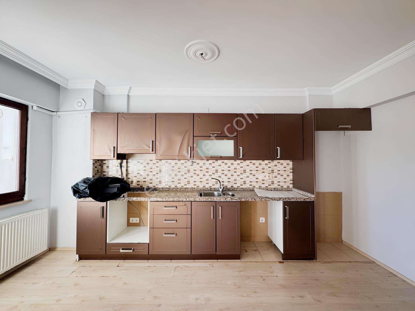 Redstone Şana Dan Çukurçayırda Merkezi Noktada Üç Cepheli 4+1 — fotoğraf 13