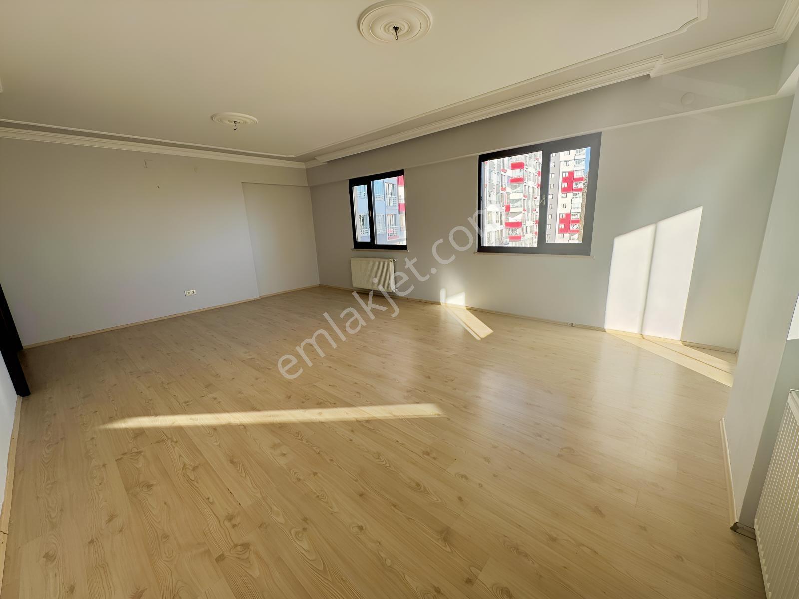 Redstone Şana Dan Çukurçayırda Merkezi Noktada Üç Cepheli 4+1 — fotoğraf 15