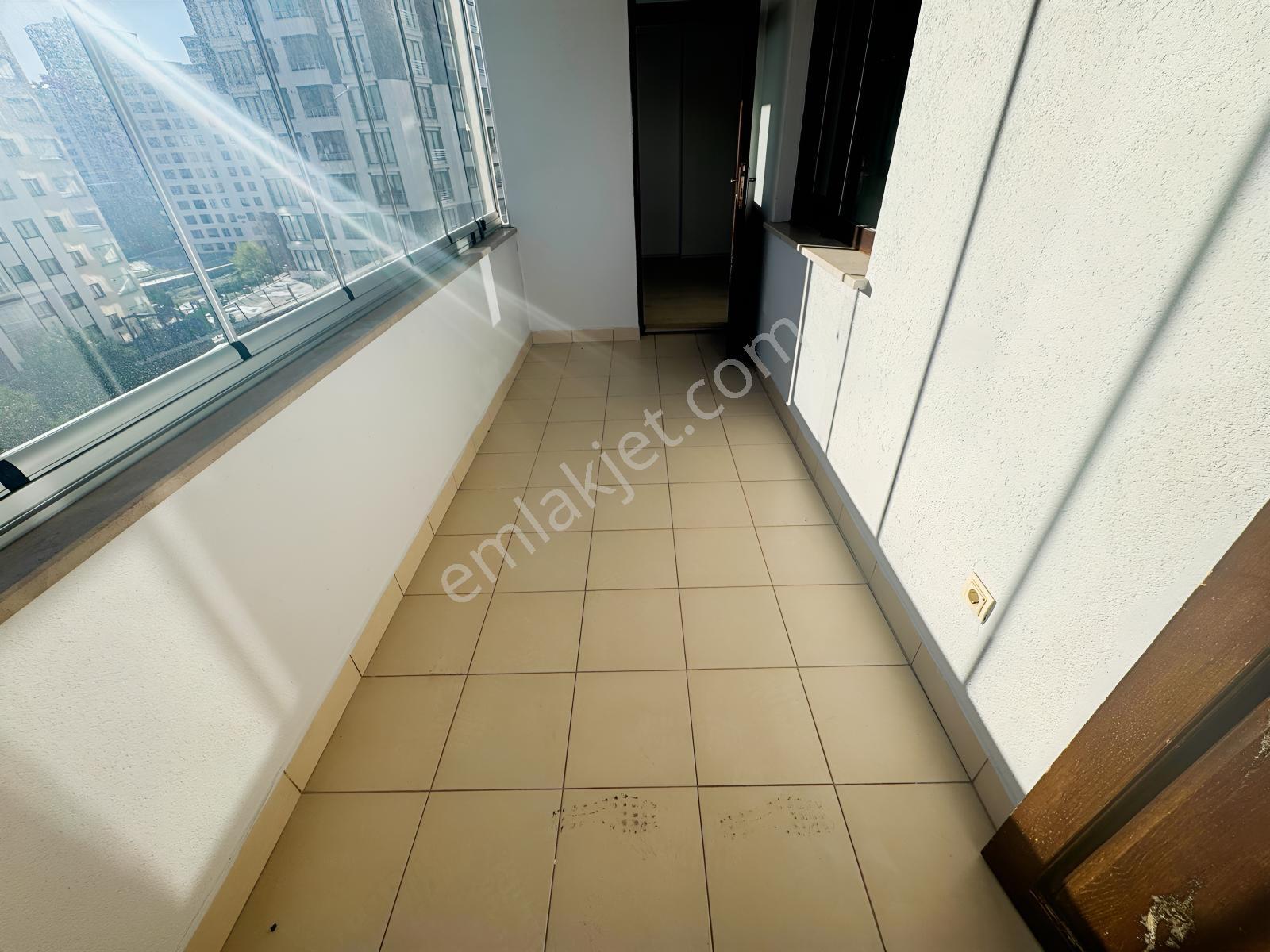 Redstone Şana Dan Çukurçayırda Merkezi Noktada Üç Cepheli 4+1 — fotoğraf 23