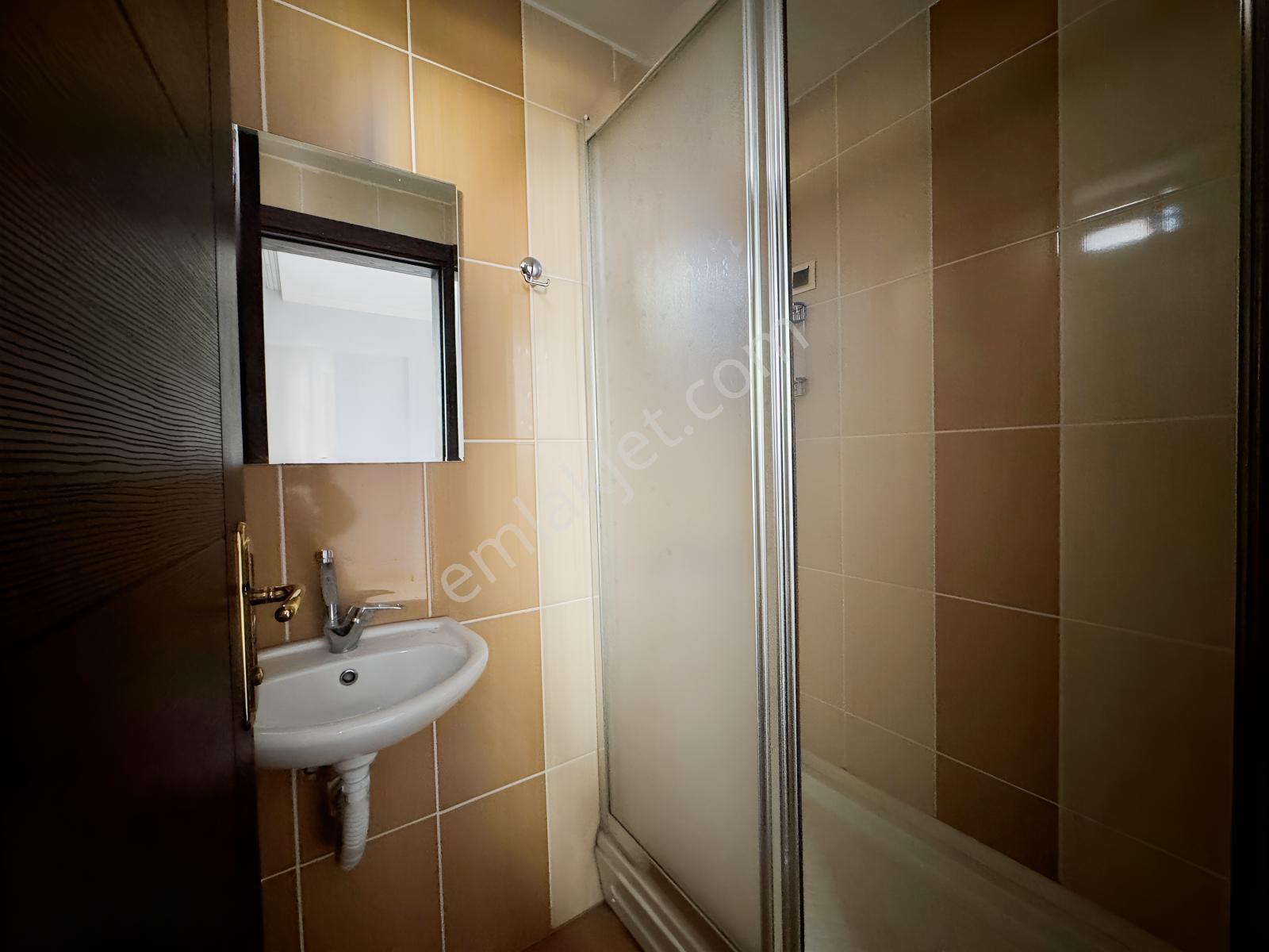 Redstone Şana Dan Çukurçayırda Merkezi Noktada Üç Cepheli 4+1 — fotoğraf 25