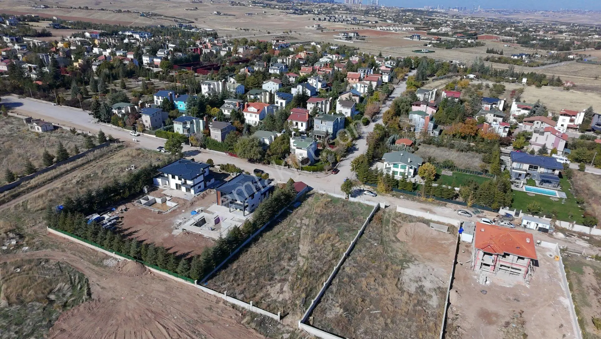 Cb Vizyon Gökhan Koral'dan Site İçerisinde İki Yola Cephe Arsa — fotoğraf 3