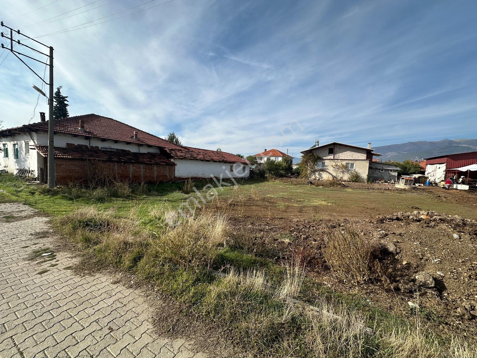 Yassıhüyük'te Geleceğinizi İnşa Etmek İsterseniz Yatırımlık Arsa — fotoğraf 8