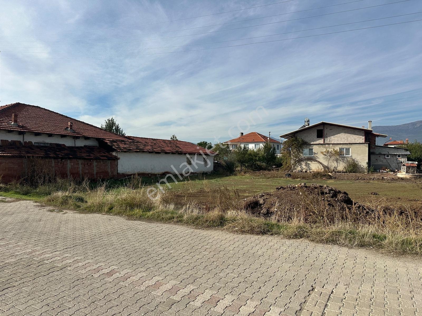 Yassıhüyük'te Geleceğinizi İnşa Etmek İsterseniz Yatırımlık Arsa — fotoğraf 11