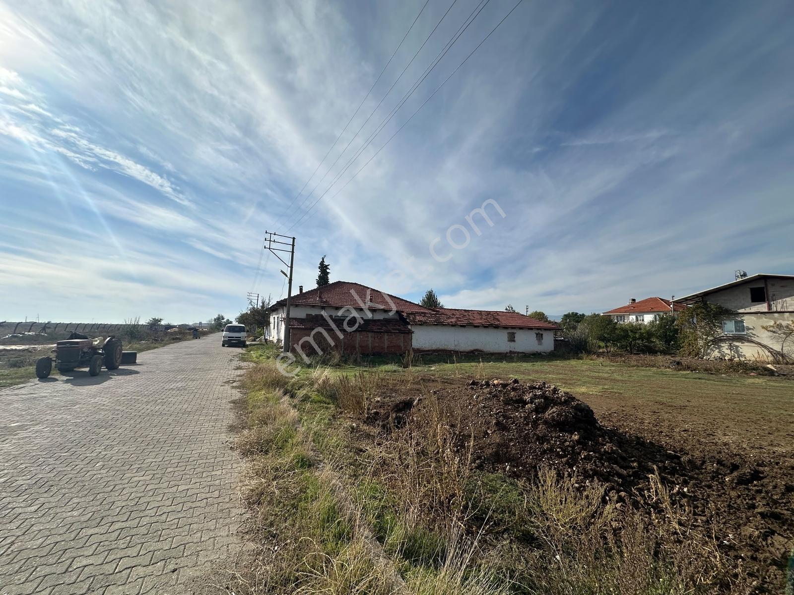 Yassıhüyük'te Geleceğinizi İnşa Etmek İsterseniz Yatırımlık Arsa — fotoğraf 12