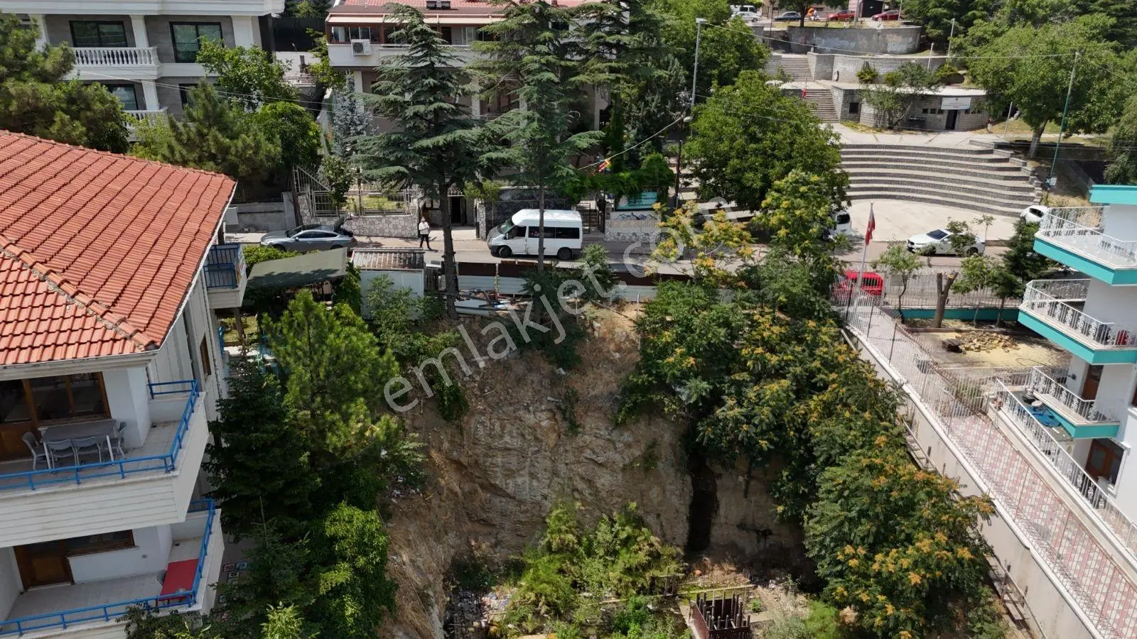 Karargahtepe'de 756 M2 - 1 Emsal İmarlı Villa Arsası — fotoğraf 22