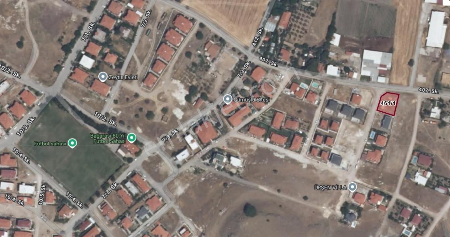 Foça Bağarasında Köşe Konumlu Villa İmarlı Arsa
